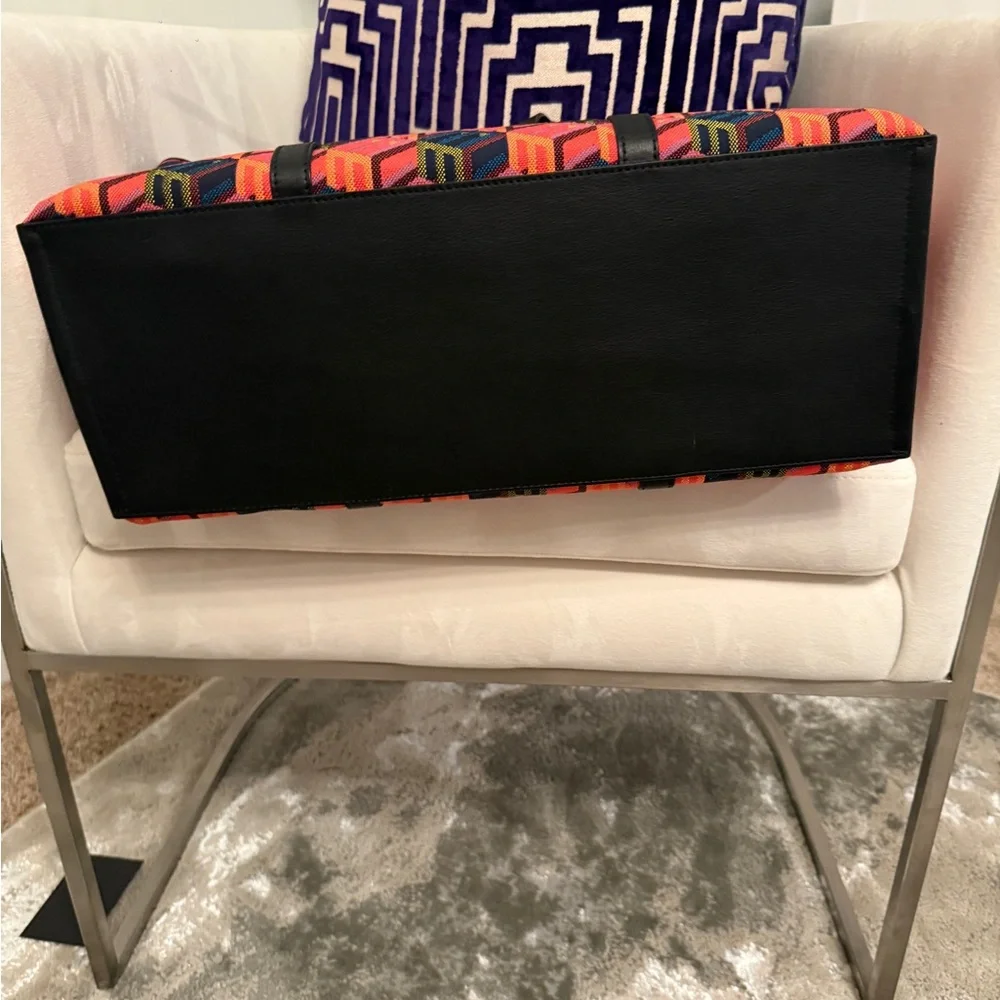 MCM Medium Cube Logo Shopper Tote - Picture 7 of 10